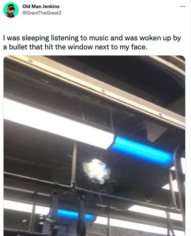 Horror Stories From Public Transport (26 pics)