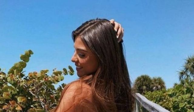 Rear View (48 pics)