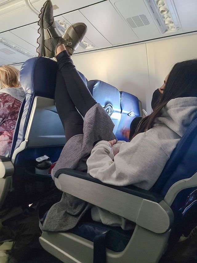 Funny And Annoying Situations (33 pics)
