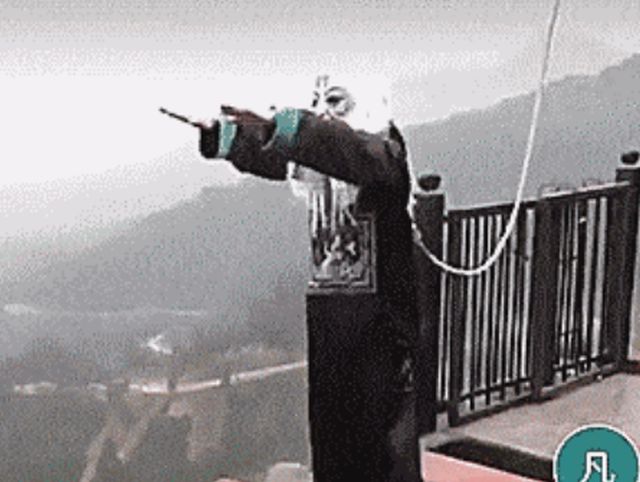 Acid GIFs, March 29 (25 gifs)