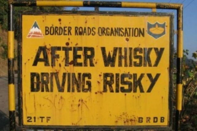 Weird Signs (27 pics)