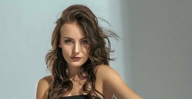 Hot Girls (45 pics)