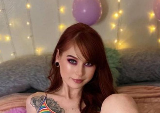 Tattooed Girls (43 pics)