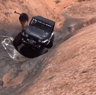 Acid GIFs, April 11 (25 gifs)