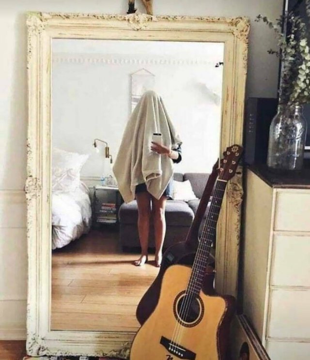 They're Trying to Sell Mirrors (38 pics)