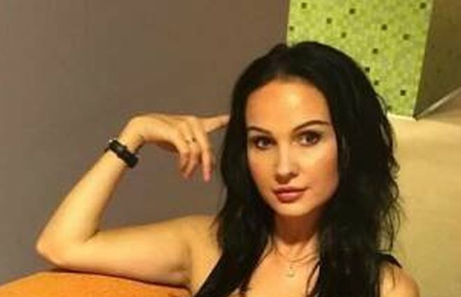 Girls With Long Legs (51 pics)