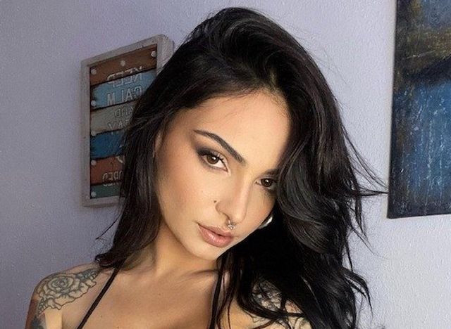 Tattooed Girls (49 pics)