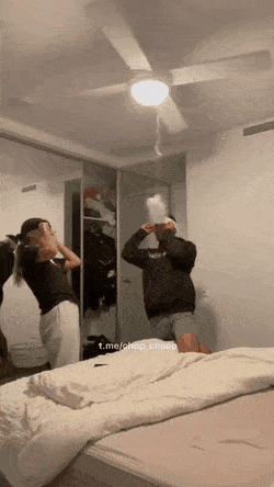 Acid GIFs, April 22 (25 gifs)