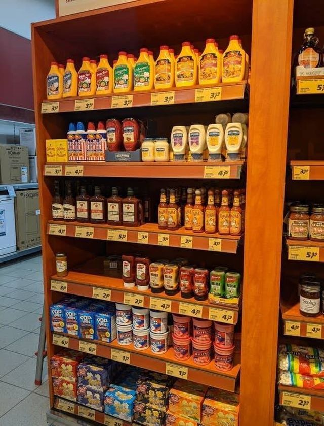 American Sections In Different Countries (22 pics)