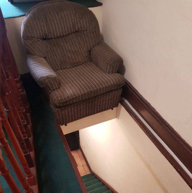 Weird Interiors And Houses (19 pics)