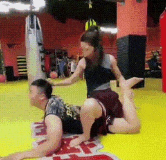Acid GIFs, May 25 (25 gifs)