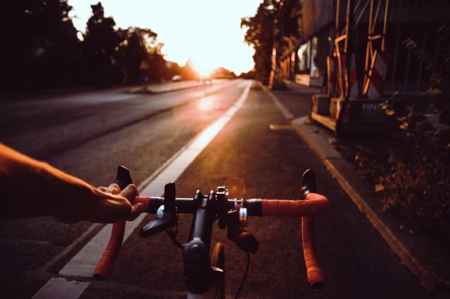 The Perfect Pair: Cycling + Casinos: A Match Made in Paradise