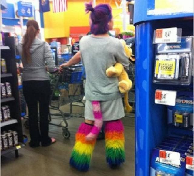 Strange Shoppers (35 pics)