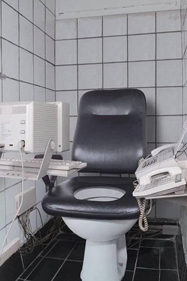Odd Restrooms (28 pics)