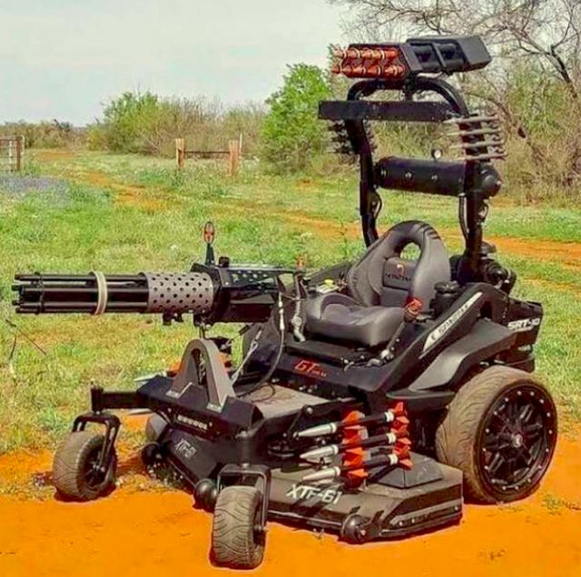 Funny Lawn Mowers (33 pics)
