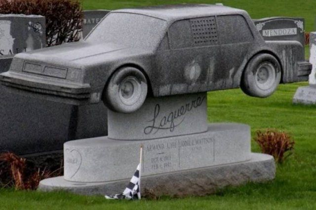 Odd Gravestones (28 pics)