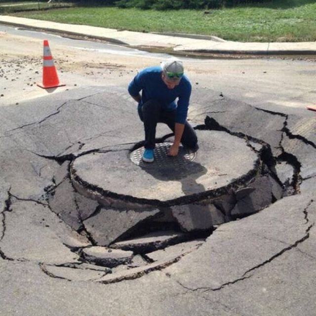 What Is Going On Here? (35 pics)