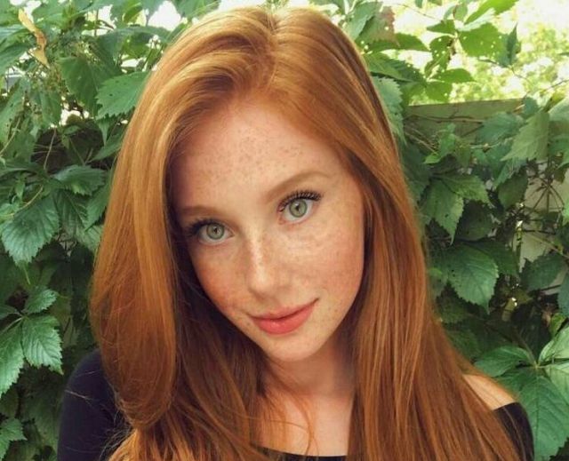 Girls With Freckles (34 pics)