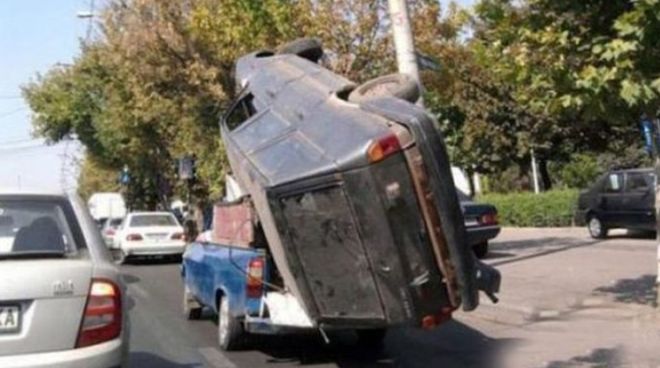 Odd Car Crashes (20 pics)