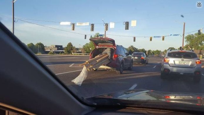 What Is Going On Here? (25 pics)