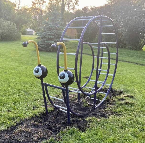 Unusual Finds In Thrift Shops (15 pics)