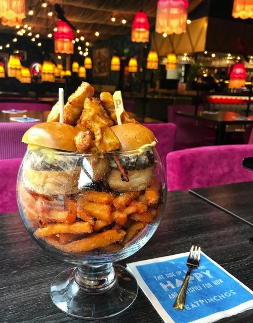 Funny And Odd Food Serving (23 pics)