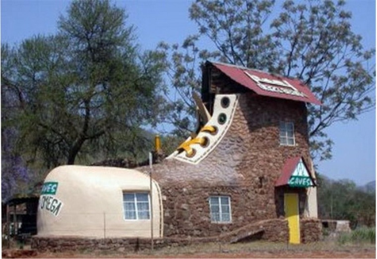 Unusual And Interesting Buildings (23 pics)