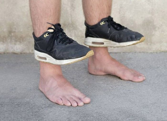 What Is Going On Here? (25 pics)
