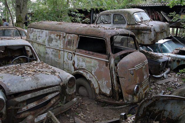 Awesome Abandoned Cars (20 pics)
