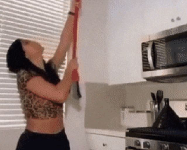 Acid GIFs, August 4 (25 gifs)