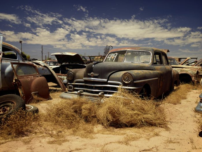 Amazing Abandoned Cars (25 pics)