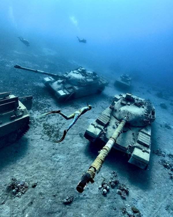 Abandoned Places (22 pics)