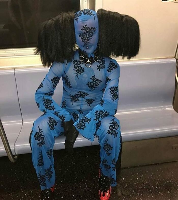 Strange People In The Subway (20 pics)