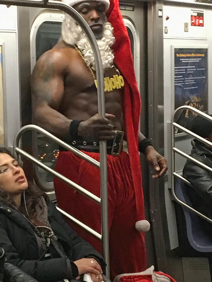 Strange People In The Subway (20 pics)