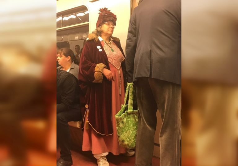 Strange People In The Subway (20 pics)