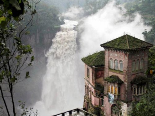 Awesome Abandoned Places (22 pics)