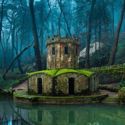 Awesome Abandoned Places (22 pics)