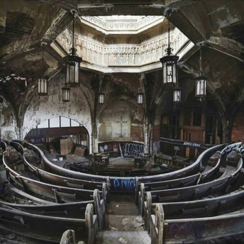 Awesome Abandoned Places (22 pics)