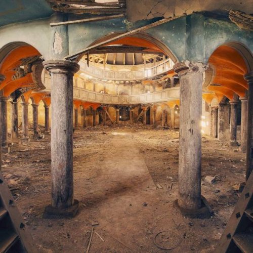 Awesome Abandoned Places (22 pics)