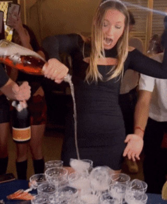 Acid GIFs, August 10 (25 gifs)
