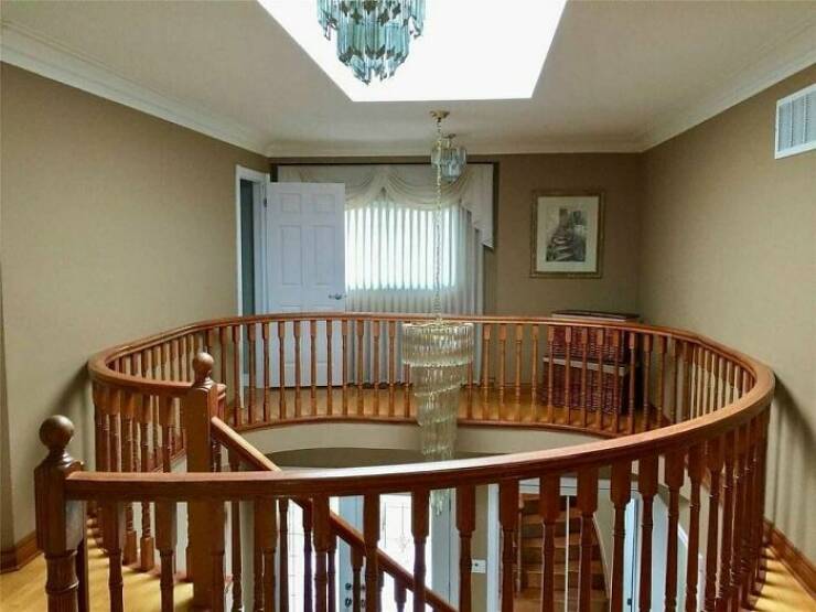 Odd Interiors (21 pics)