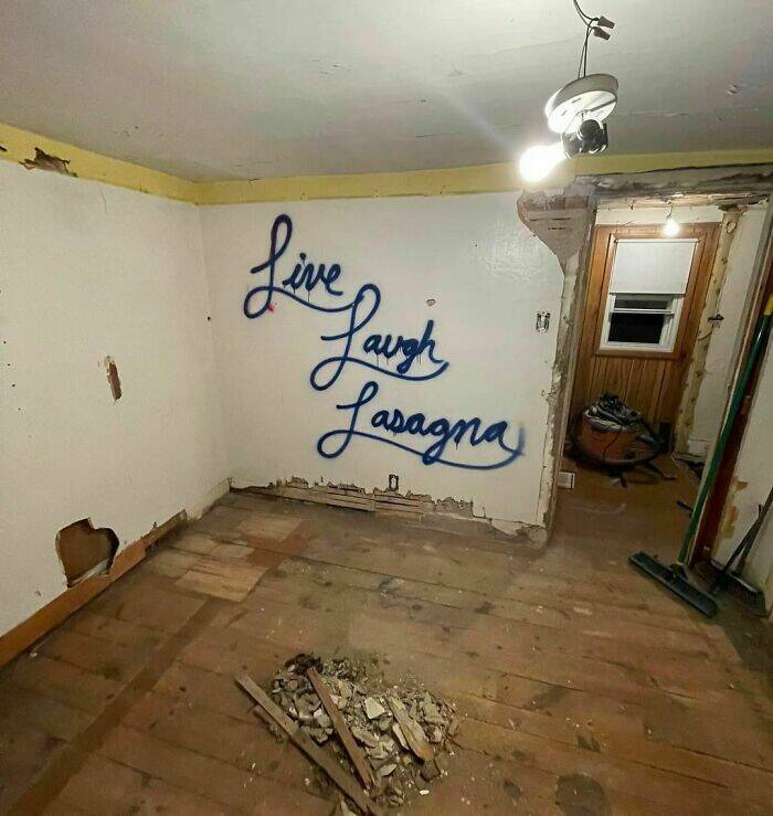 Odd Interiors (21 pics)