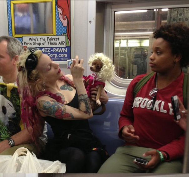Strange People In The Subway (20 pics)