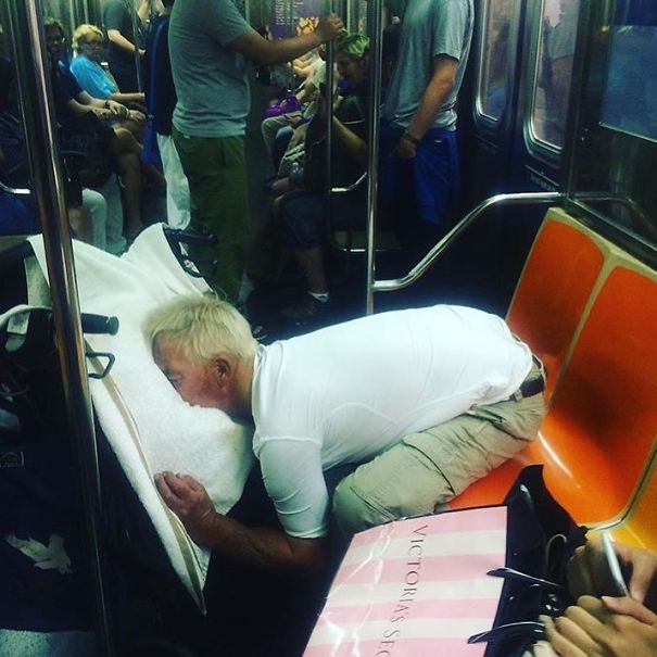 Strange People In The Subway (20 pics)