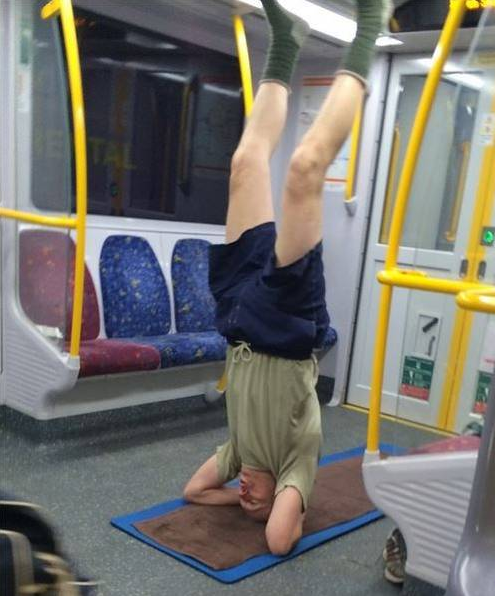 Strange People In The Subway (20 pics)