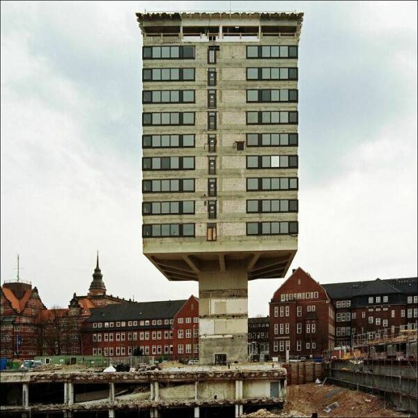 Interesting Buildings (20 pics)
