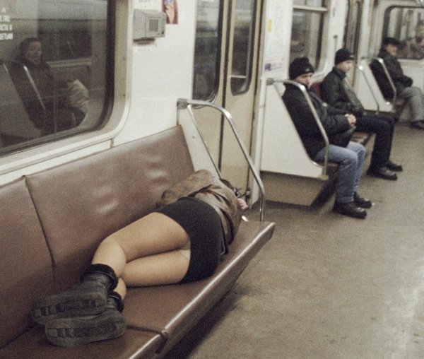 Strange People In The Subway (18 pics)