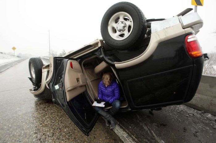 Weird Car Crashes (25 pics)