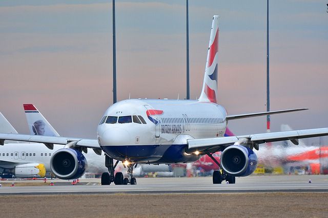 4 Reasons to Hire a Private Car for LAX Airport Transfers