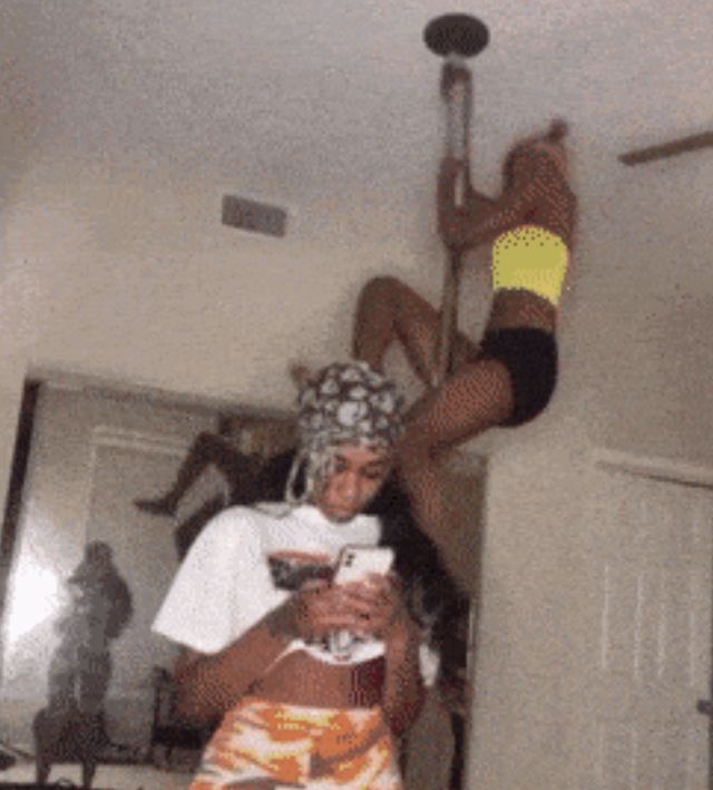 Acid GIFs, August 18 (25 gifs)